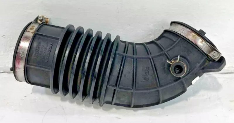 Load image into Gallery viewer, 16-25 HONDA CIVIC HR-V ENGINE AIR CLEANER INTAKE DUCT TUBE HOSE PIPE 2.0L #89561
