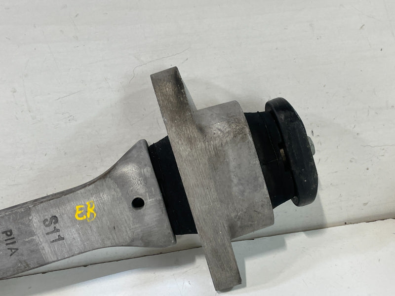 Load image into Gallery viewer, 19-25 HYUNDAI PALISADE SANTA FE ENGINE MOTOR MOUNT TORQUE ARM ROLL ROD # 103571
