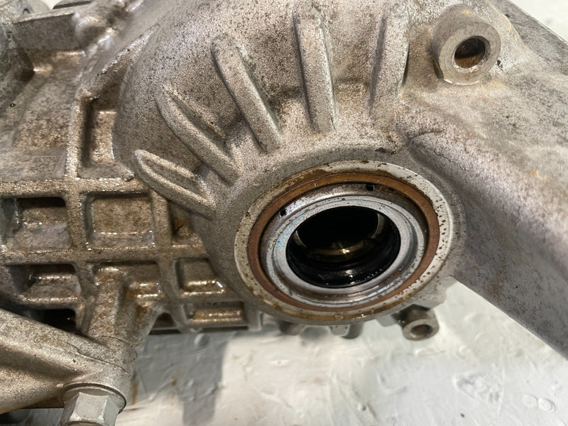 Load image into Gallery viewer, 2022-2025 HYUNDAI TUCSON AWD REAR DIFFERENTIAL AXLE CARRIER ASSEMBLY # 105074
