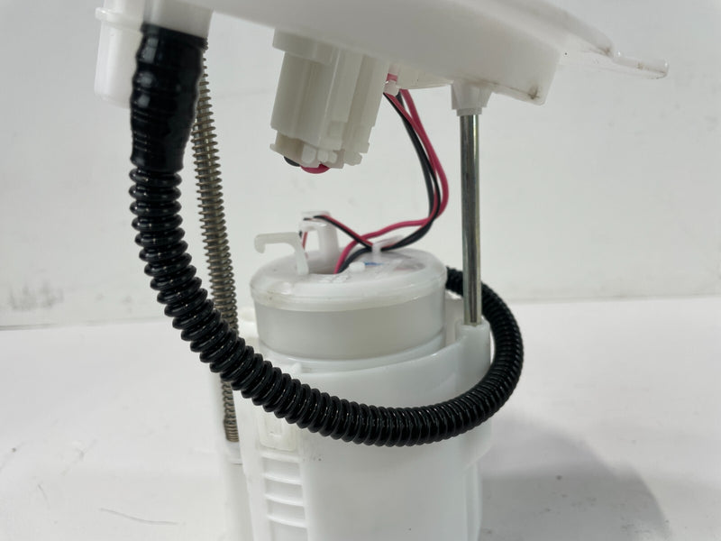 Load image into Gallery viewer, ⭐⭐ 2022 - 2024 HONDA CIVIC SEDAN FUEL GAS PUMP ASSEMBLY 292100-9570 ⭐⭐
