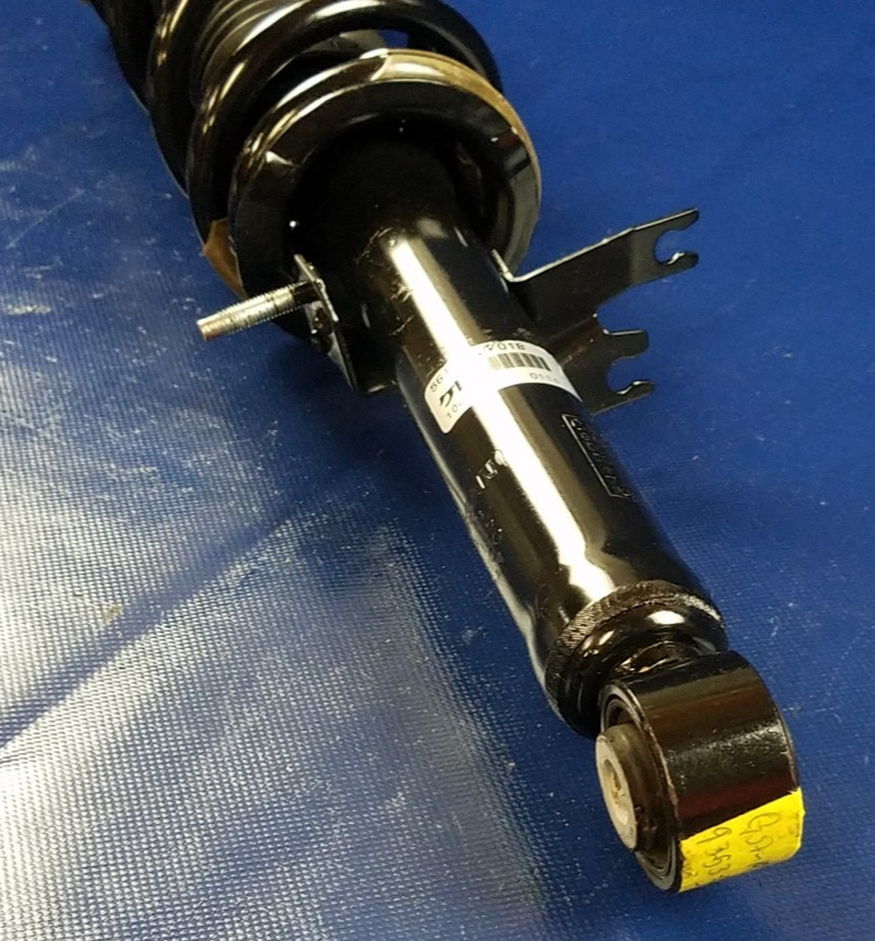 Load image into Gallery viewer, INFINITI G37 Q40 SEDAN RWD FRONT RIGHT SIDE STRUT SHOCK ABSORBER SPRING # 59069
