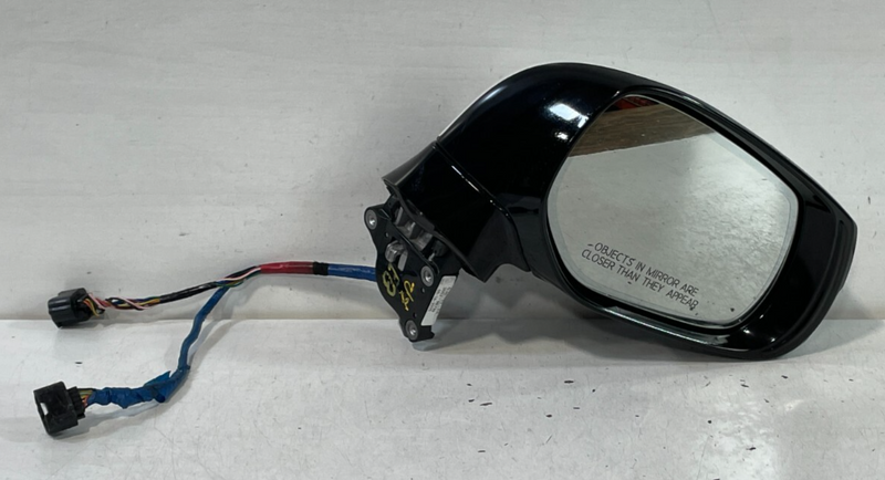 Load image into Gallery viewer, 2017-2019 INFINITI Q60 RIGHT SIDE VIEW DOOR MIRROR W/CAMERA WHITE (QAB) #98730
