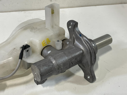 2021-2025 HYUNDAI SANTA FE BRAKE BOOSTER MASTER CYLINDER RESERVOIR 2.5L