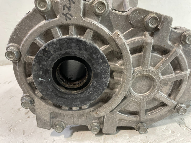 Load image into Gallery viewer, 20-23 HYUNDAI PALISADE AWD AUTOMATIC TRANSMISSION TRANSFER CASE ASSEMBLY #104798
