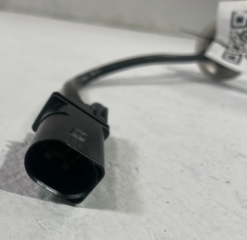 Load image into Gallery viewer, 2019-2023 GENESIS G70 ENGINE UPSTREAM O2 OXYGEN SENSOR 39210-2CTA0 2.0L # 105314

