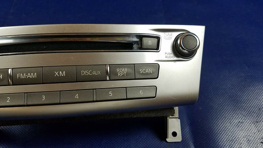 11-17 INFINITI M35h M37 M56 Q70 Q70L RADIO AUDIO CD PLAYER CONTROL PANEL