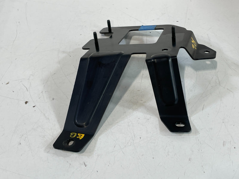 Load image into Gallery viewer, 20-22 HYUNDAI PALISADE REAR LEFT DRIVER BLIND SPOT RADAR SENSOR BRACKET # 102208
