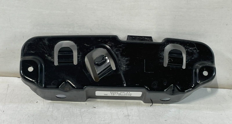 Load image into Gallery viewer, 2018-2024 HONDA ACCORD REAR LEFT DRIVER SIDE BUMPER SUPPORT MOUNT BRACKET #92152

