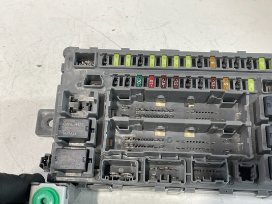 2017-2018 ACURA MDX RIGHT SIDE UNDER DASH FUSE RELAY CABIN JUNCTION BOX