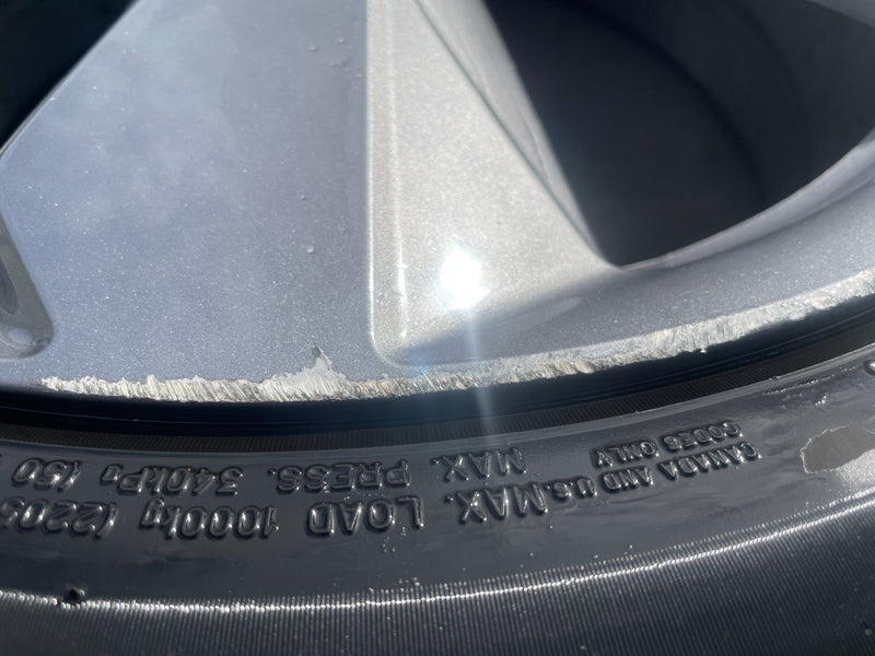 Load image into Gallery viewer, HONDA PASSPORT TOURING 20X8.5J ET55 WHEEL RIM W/ TIRE 3.5L ONLY#1 19-21 # 105292
