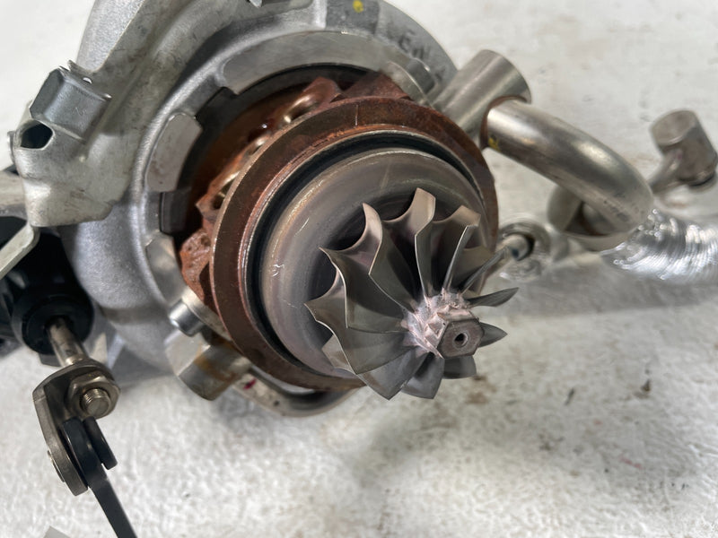 Load image into Gallery viewer, 20-25 BMW G82 M4 M3 M2 X4 X3 ENGINE TURBO CHARGER TURBOCHARGER ASSEMBLY #105760
