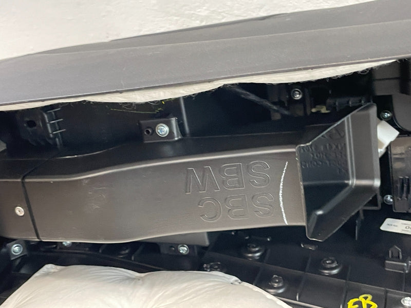 Load image into Gallery viewer, 22-24 HYUNDAI TUCSON SEL CENTER CONSOLE STORAGE COMPARTMENT ASSEMBLY # 103285

