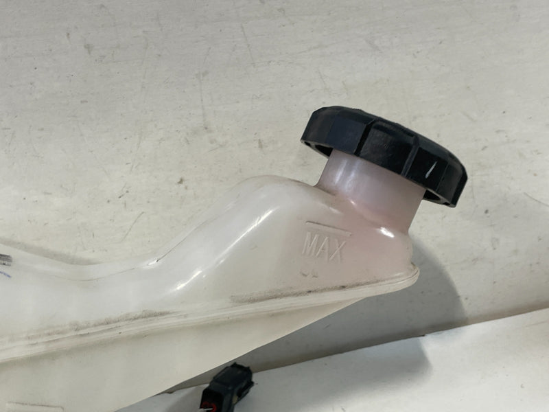 Load image into Gallery viewer, 2021-2025 HYUNDAI SANTA FE BRAKE BOOSTER MASTER CYLINDER RESERVOIR 2.5L # 101915
