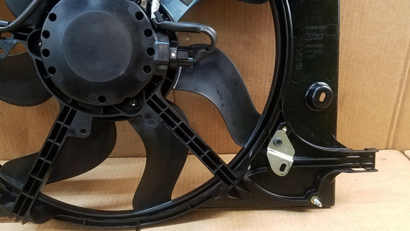 Load image into Gallery viewer, ⭐⭐ OEM 16-19 INFINITI Q50 17-18 Q60 RADIATOR CONDENSOR COOLING FAN ASSEMBLY 2.0L
