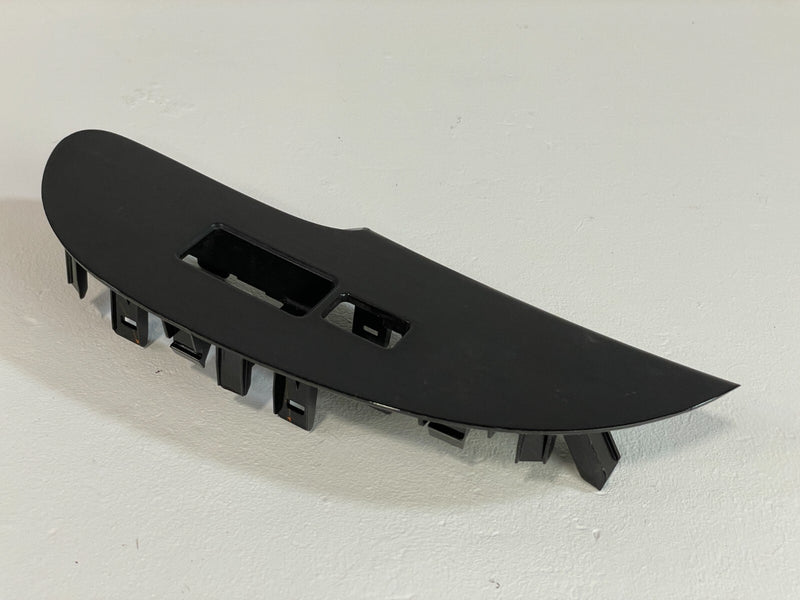 Load image into Gallery viewer, 13-17 INFINITI EX37 QX50 FRONT RIGHT PASSENGER DOOR WINDOW SWITCH BEZEL # 86302
