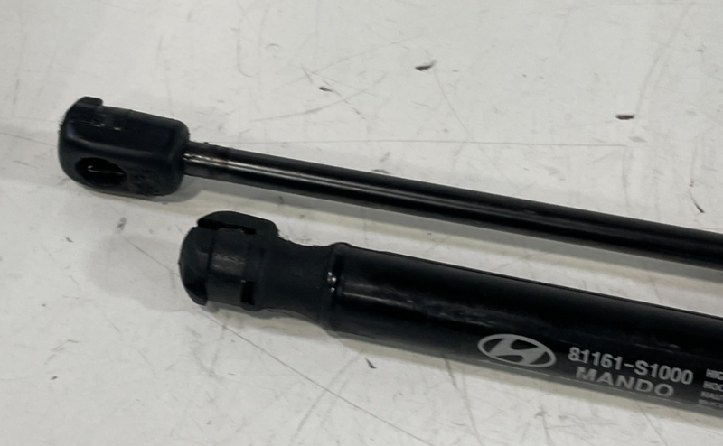 Load image into Gallery viewer, 2019-2023 SANTA FE FRONT LEFT &amp; RIGHT SIDE HOOD SHOCK STRUT LIFT SUPPORT #104006

