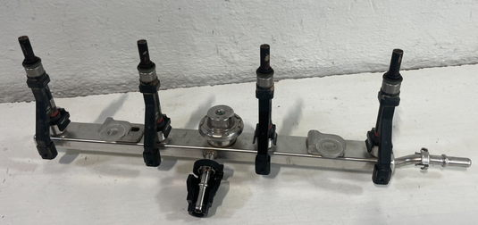 22-25 HYUNDAI TUCSON SANTA FE ENGINE FUEL INJECTION RAIL W/ 4 INJECTORS
