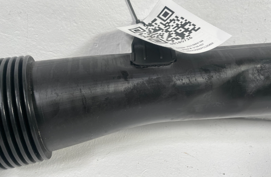 2021-25 BMW G82 M4 M3 M2 FRONT RIGHT ENGINE AIR INTAKE FILTER HOSE PIPE