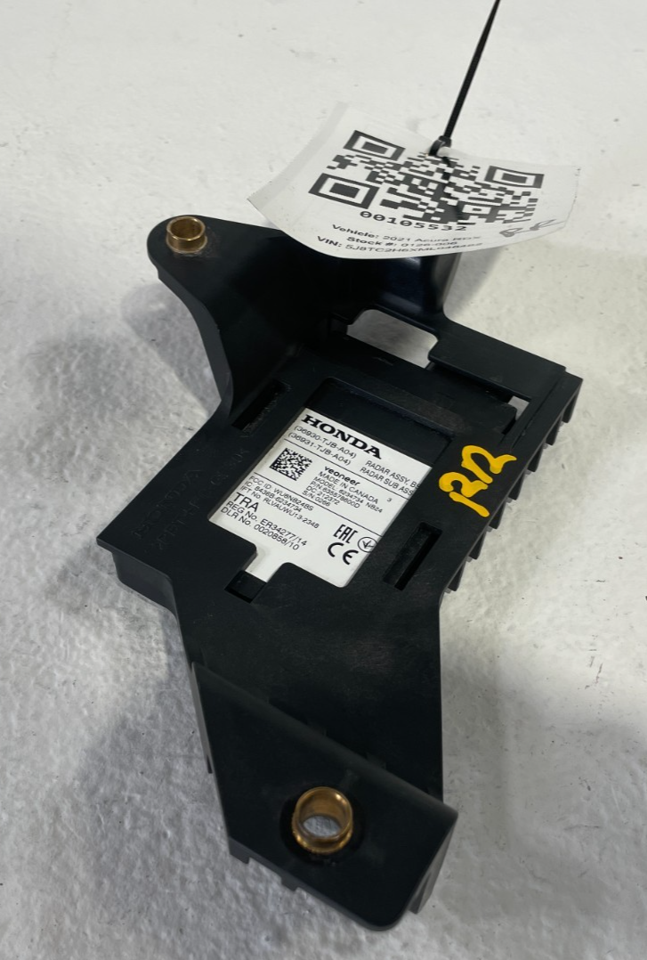 Load image into Gallery viewer, 2019-2021 ACURA RDX REAR RIGHT SIDE BLIND SPOT MONITOR SENSOR W/ COVER # 105532

