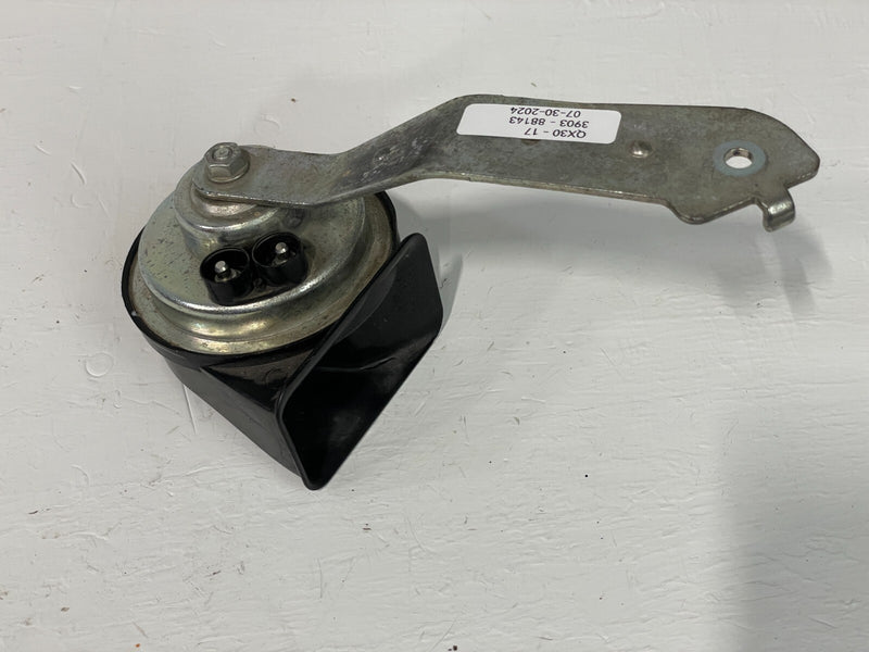 Load image into Gallery viewer, 2017-2019 INFINITI QX30 LOW PITCH TONE HORN SIGNAL ALARM W/ BRACKET OEM # 88143
