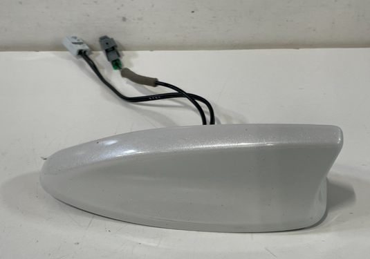2023-2025 HR-V TOP ROOF SATELLITE SHARK FIN RADIO ANTENNA WHITE (NH883P)