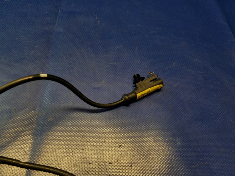 Load image into Gallery viewer, INFINITI G25 G35 G37 M35 M45 Q40 SEDAN REAR ABS WHEEL SPEED SENSOR PAIR # 51685
