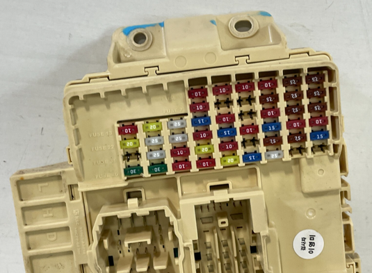 2021 - 2023 HYUNDAI ELANTRA FUSE RELAY CABIN JUNCTION BOX 91950-AB050