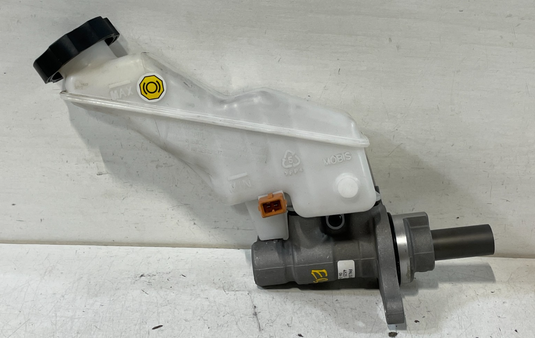 2020-2025 HYUNDAI PALISADE BRAKE MASTER CYLINDER RESERVOIR BOOSTER TANK