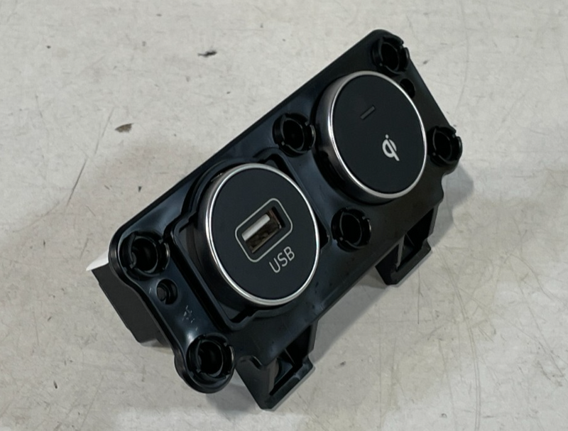 Load image into Gallery viewer, 22-23 GENESIS G70 USB PORT &amp; WIRELESS CHARGING INDICATOR CONTROL SWITCH # 96721
