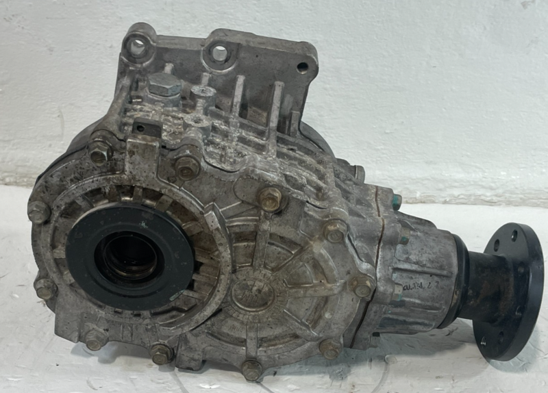 Load image into Gallery viewer, 20 - 24 HYUNDAI PALISADE 3.8L AWD AUTO TRANSMISSION TRANSFER CASE ASSY # 103118
