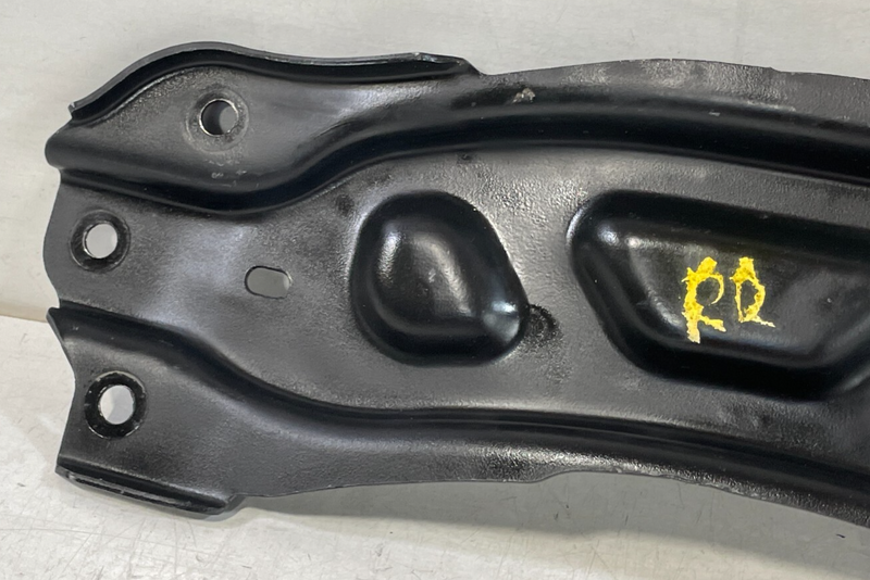 Load image into Gallery viewer, 2017 - 2019 INFINITI QX30 FWD REAR RIGHT SIDE TRAILING UPPER CONTROL ARM # 95365

