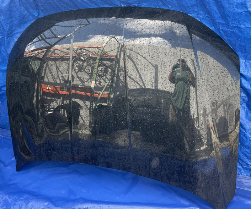 Load image into Gallery viewer, 2022-2025 HYUNDAI TUCSON HOOD BONNET COVER PANEL ASSEMBLY BLACK (S3B) # 106011

