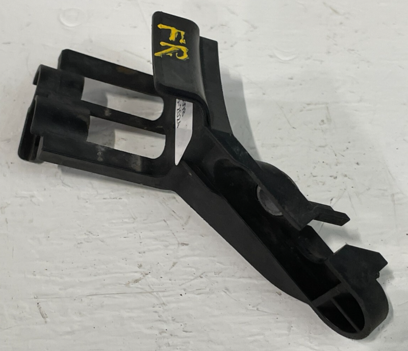 Load image into Gallery viewer, 2017-2019 INFINITI QX30 AWD FRONT RIGHT ABS WHEEL SPEED SENSOR BRACKET # 88098
