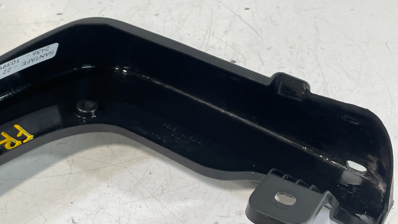 Load image into Gallery viewer, 21-23 HYUNDAI SANTA FE FRONT RIGHT PASSENGER SIDE MUD SPLASH FLAP GUARD # 103992
