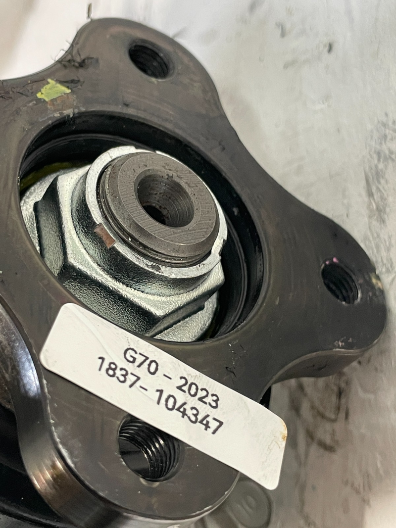 Load image into Gallery viewer, 2019-2023 GENESIS G70 RWD FRONT AXLE DIFFERENTIAL CARRIER 3K MILES 2.0L # 104347

