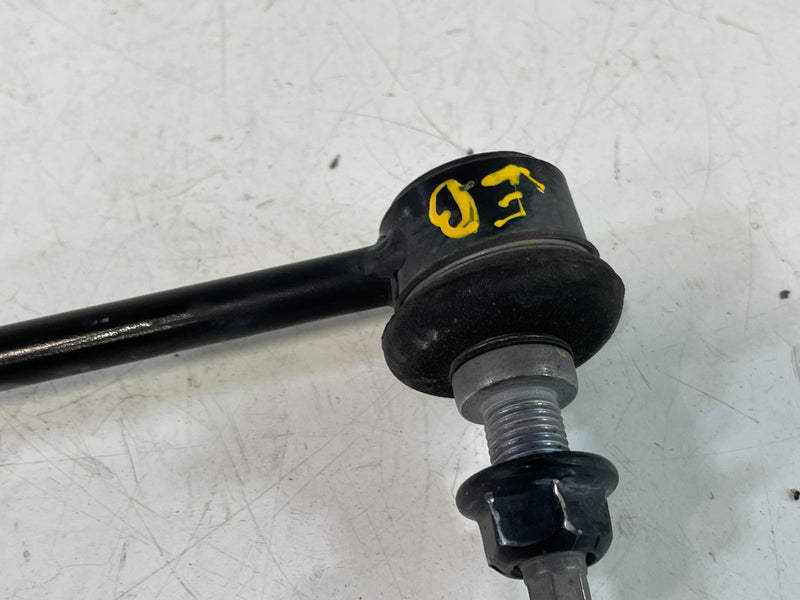 Load image into Gallery viewer, HYUNDAI SANTA FE PALISADE FRONT LH OR RH STABILIZER SWAY BAR END LINK # 102212
