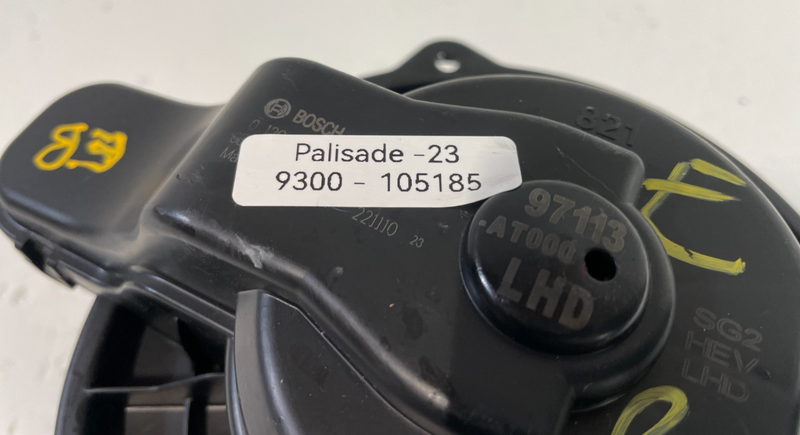 Load image into Gallery viewer, 2022-2025 HYUNDAI PALISADE FRONT DASH AC A/C HEATER BLOWER W/ FAN MOTOR # 105185
