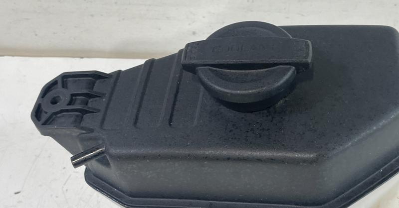 Load image into Gallery viewer, 19-25 HYUNDAI PALISADE RADIATOR COOLANT RESERVOIR RECOVERY TANK BOTTLE # 104095
