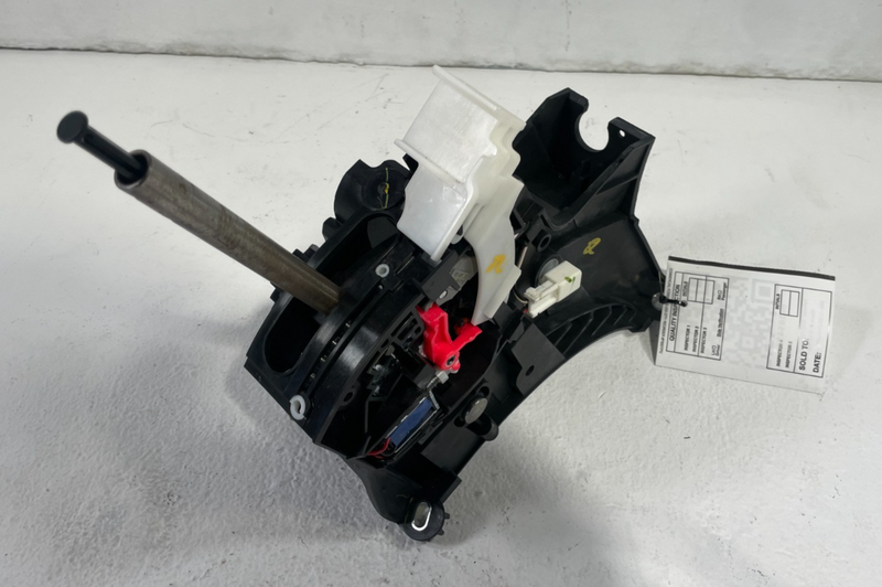 Load image into Gallery viewer, 23-25 HONDA HR-V AUTO TRANSMISSION SHIFT SHIFTER GEAR SELECTOR LEVER # 105494
