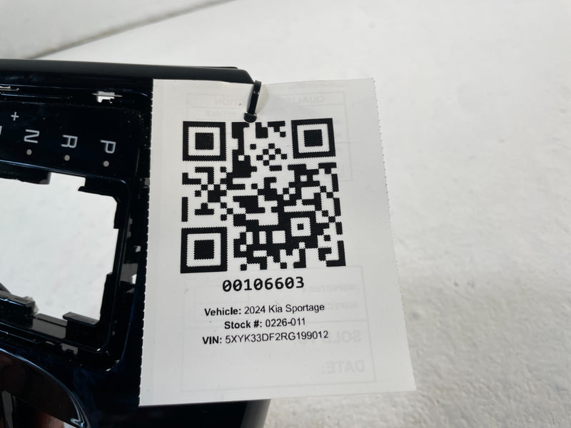 Load image into Gallery viewer, 23-25 KIA SPORTAGE CONSOLE SHIFT SHIFTER INDICATOR BEZEL COVER PANEL 2.5L 106603
