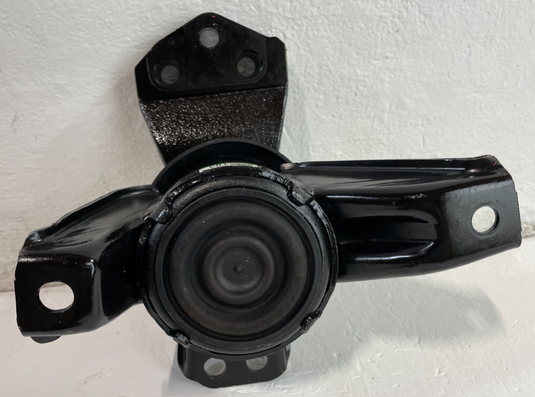 2020-2025 HYUNDAI PALISADE FRONT RIGHT ENGINE MOUNT SUPPORT BRACKET