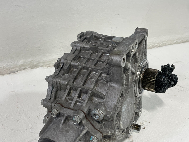 Load image into Gallery viewer, 20-23 HYUNDAI PALISADE AWD AUTOMATIC TRANSMISSION TRANSFER CASE ASSEMBLY # 99265
