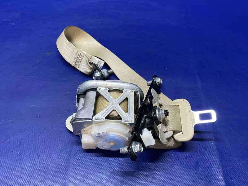 Load image into Gallery viewer, 2013-2014 INFINITI JX35 QX60 FRONT RIGHT SEAT BELT RETRACTOR W/O PRE CRASH 77567
