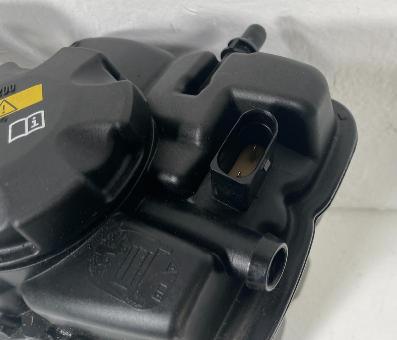 Load image into Gallery viewer, 2021-2025 BMW G82 M4 M3 M2 ENGINE COOLANT RESERVOIR EXPANSION TANK # 105662
