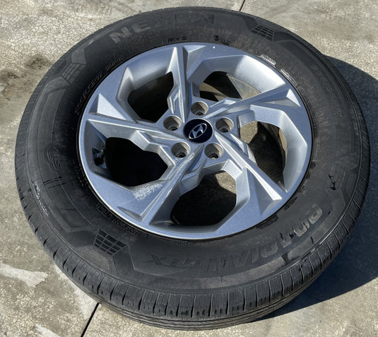 HYUNDAI TUCSON 17x7 5 SPOKE ALLOY WHEEL W/TIRE (ONLY#1) 2022-2024 # ML7-WH1333