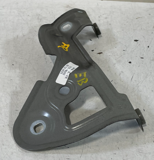 2019-2024 BMW 330i 330e FRONT RIGHT SIDE FENDER REARWARD SUPPORT BRACKET