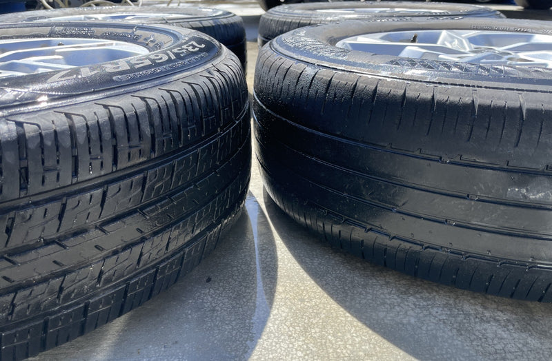 Load image into Gallery viewer, HYUNDAI TUCSON 17x7 5 SPOKE ALLOY WHEEL W/TIRE (SET#4) 2022-2024 # ML7-WH1329
