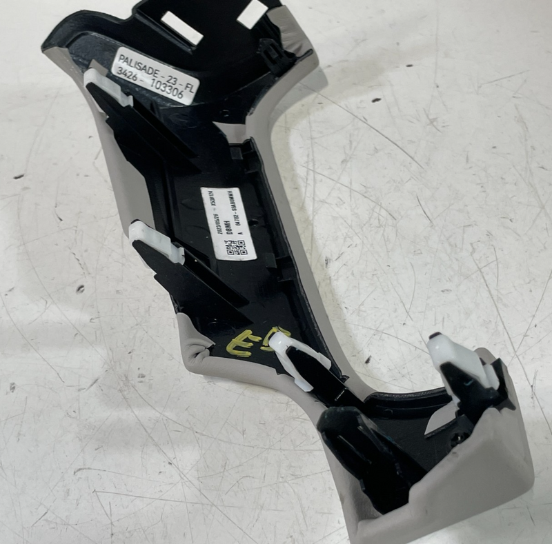 Load image into Gallery viewer, 2023 HYUNDAI PALISADE FRONT LEFT SIDE OUTER AC AIR VENT TRIM COVER PANEL #103306
