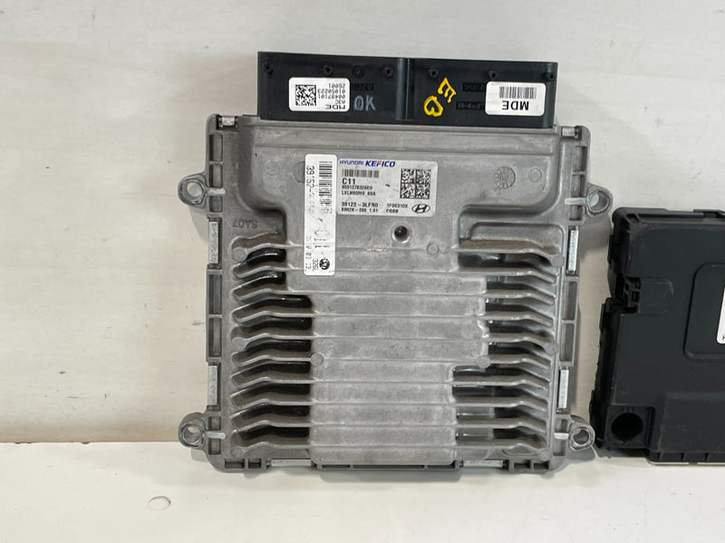 Load image into Gallery viewer, 2020 HYUNDAI PALISADE ENGINE &amp; BODY CONTROL MODULE ECM BCM W/ KEY FOB # 102243
