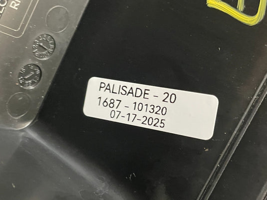 2020 - 2022 HYUNDAI PALISADE ENGINE FUSE BOX RELAY MODULE UPPER COVER